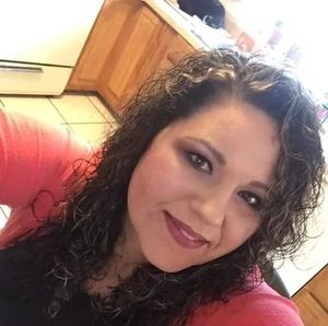 Meet your Posher, Tomi theron